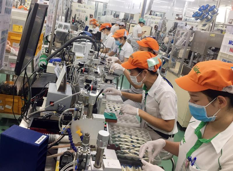 Sẽ trình Chính phủ ban hành quy định mức lương tối thiểu đối với người lao động làm việc theo hợp đồng lao động