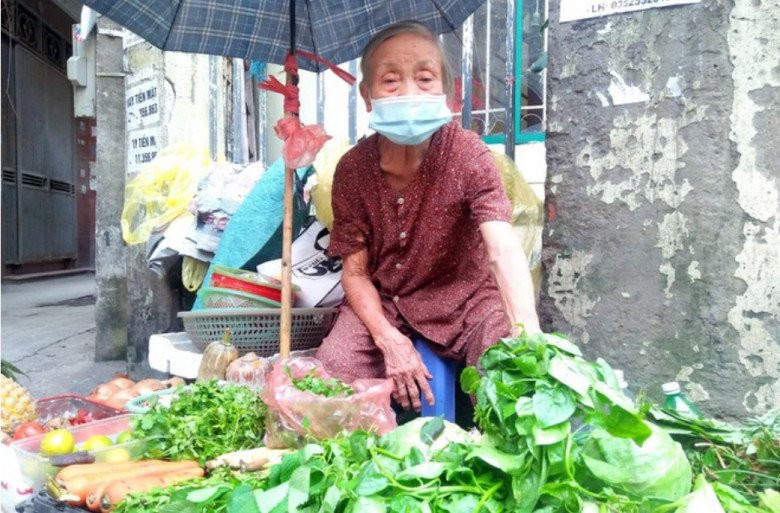 Bảo mẹ sang tên mảnh đất như đã hứa, anh cả đưa ra yêu cầu khiến tôi khó xử - 1