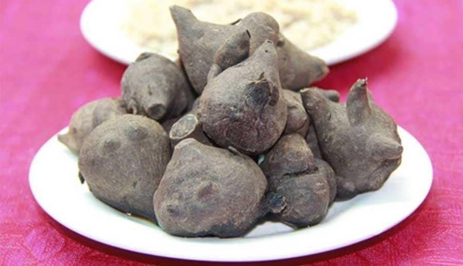 Nhập viện sau uống rượu ngâm củ ấu tẩu ngày cận Tết