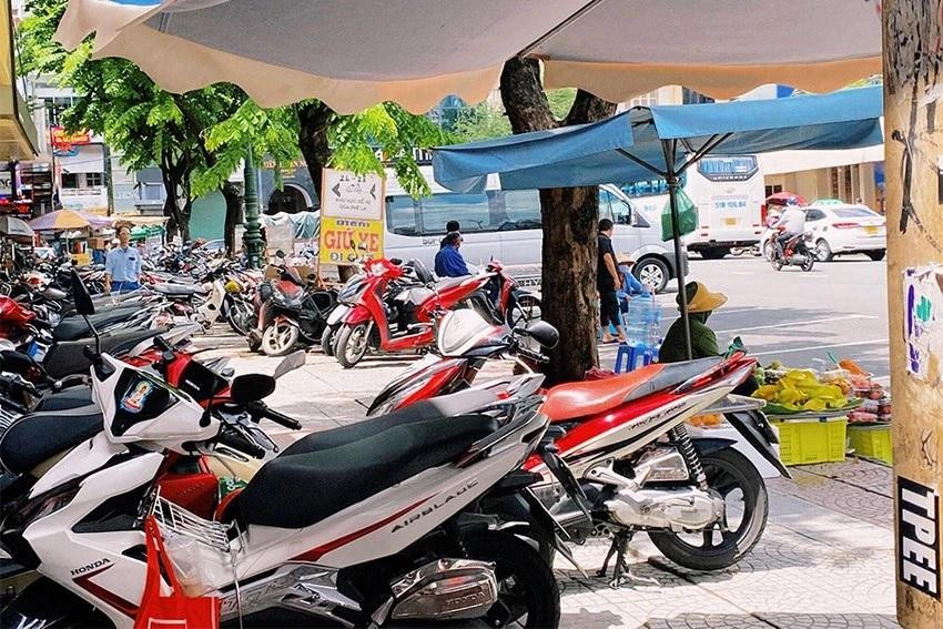 Tự ý lập bãi giữ xe để thu phí trong ngày Tết bị xử lý thế nào?
