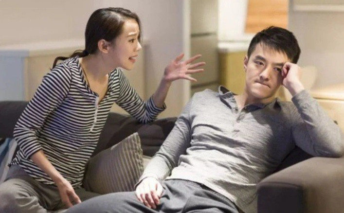 Nhìn đoạn video đồng nghiệp gửi cho, tôi mới biết tại sao 7 năm qua chồng kinh doanh luôn không thành - 1