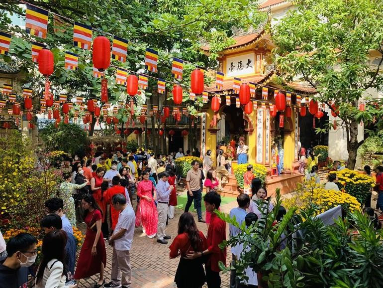 Cảnh báo tình trạng giả danh nhà sư lừa đảo sau Tết