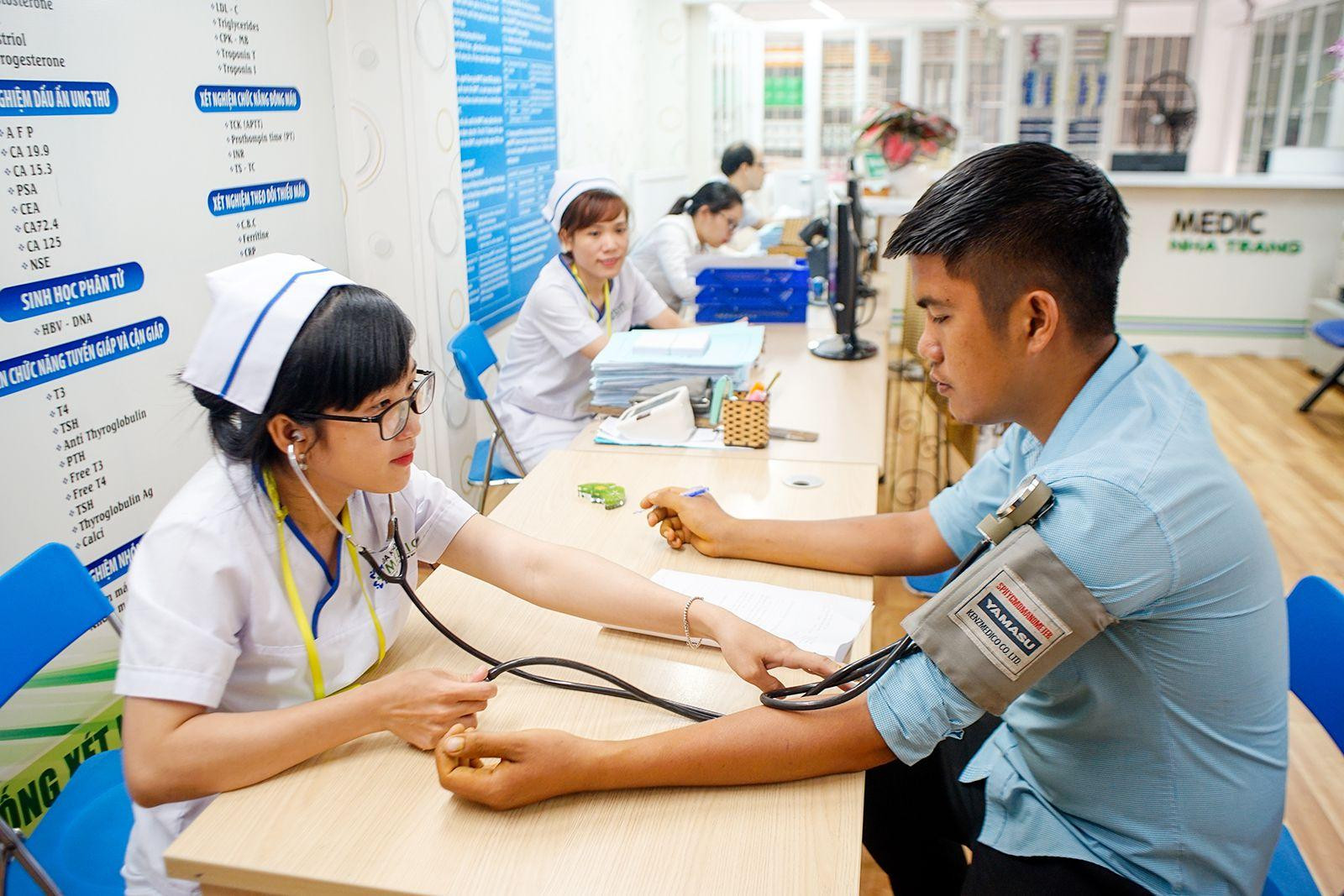 Bộ Y tế bãi bỏ 12 thủ tục hành chính trong lĩnh vực khám chữa bệnh