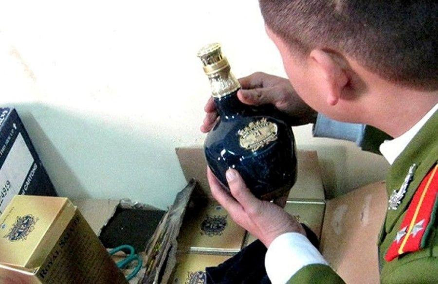 Kinh doanh rượu giả, rượu không rõ nguồn gốc, xuất xứ có thể bị xử lý hình sự