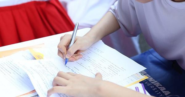 Hà Nội không thu phí cấp bản sao bằng tốt nghiệp THPT