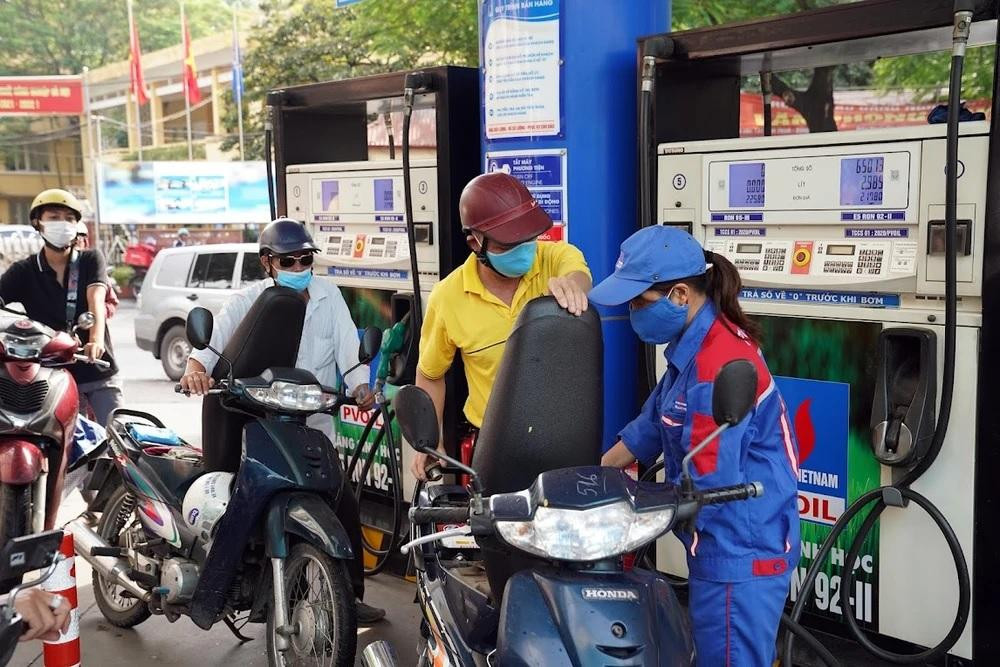 Tổng cục Thuế yêu cầu thành lập đoàn kiểm tra việc xuất hóa đơn bán lẻ xăng dầu