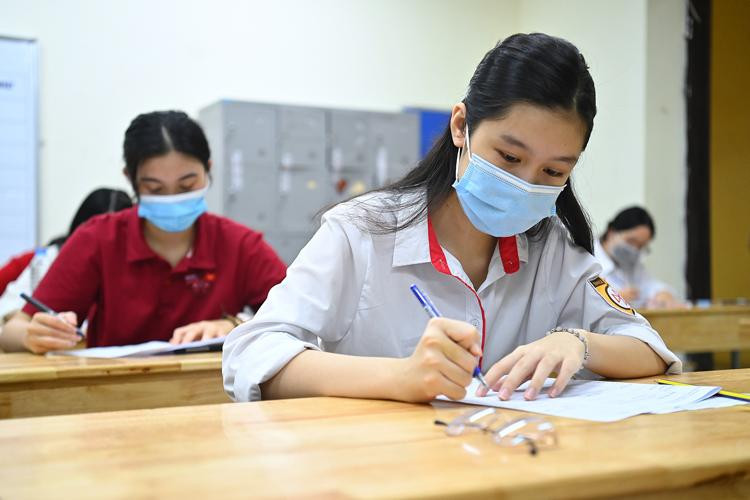 Điều kiện vào lớp 10 trường chuyên Hà Nội