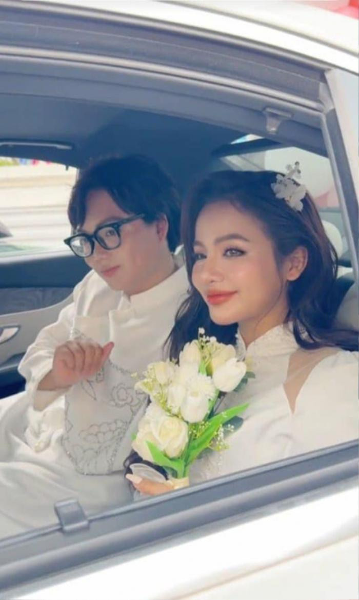 Phạm Thoại hé lộ hình ảnh mới sau đám cưới, dân tình lại được phen ngơ ngác Ảnh 3