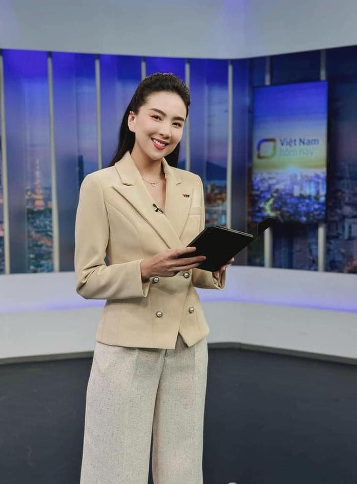 MC Mai Ngọc lột xác hậu ly hôn: Tự tậu nhà sang xe đẹp, vi vu du lịch và mua sắm hàng hiệu Ảnh 5