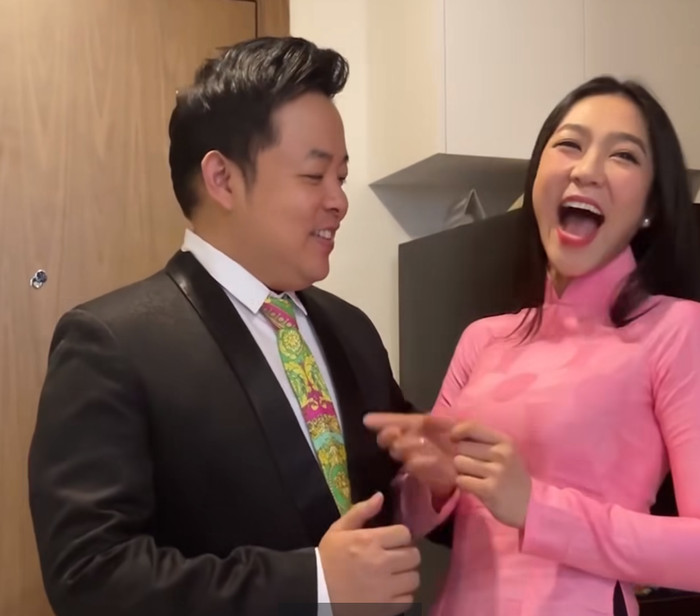 Vua cá Koi Thắng Ngô 'bế các em' giữa lúc vợ cũ Hà Thanh Xuân nắm tay 'người ấy' Ảnh 1