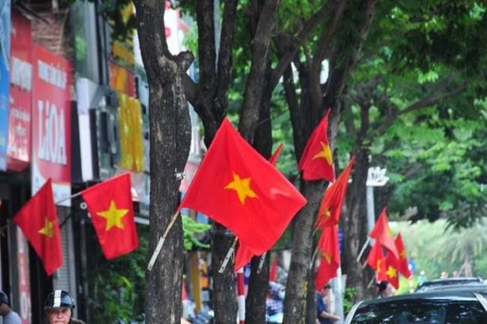Bộ Nội Vụ nhất trí đề xuất nghỉ 5 ngày liên tục dịp lễ 30/4 - 1/5 Ảnh 1