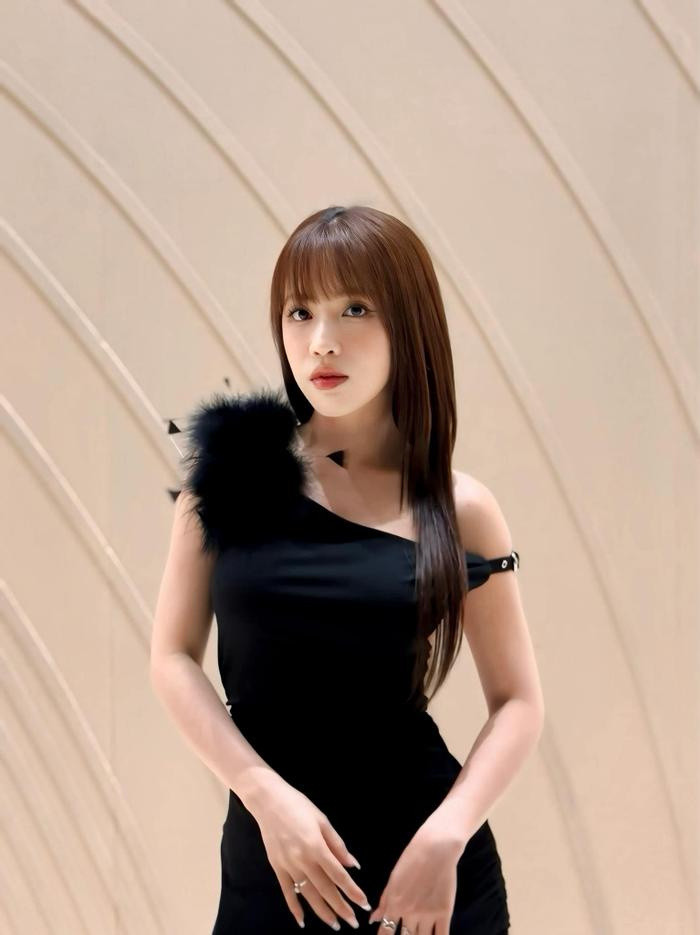 Có thể là hình ảnh về 1 người