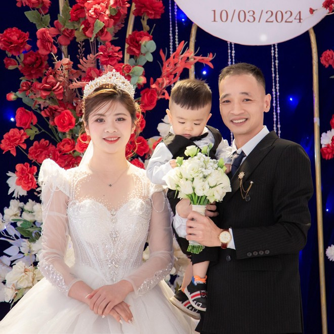 Con rể hơn mẹ vợ 1 tuổi, kém bố vợ 3 tuổi ở Lào Cai: Cô dâu tiết lộ điều thú vị - 3