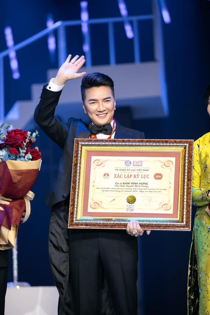 Đàm Vĩnh Hưng lập kỷ lục mới với liveshow bolero cuối cùng Ảnh 2