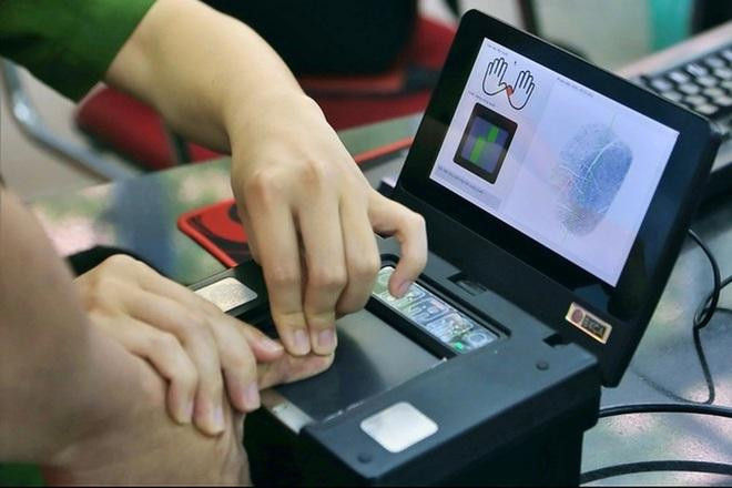 Người từ 06 tuổi trở lên phải thu nhận sinh trắc học khi làm căn cước