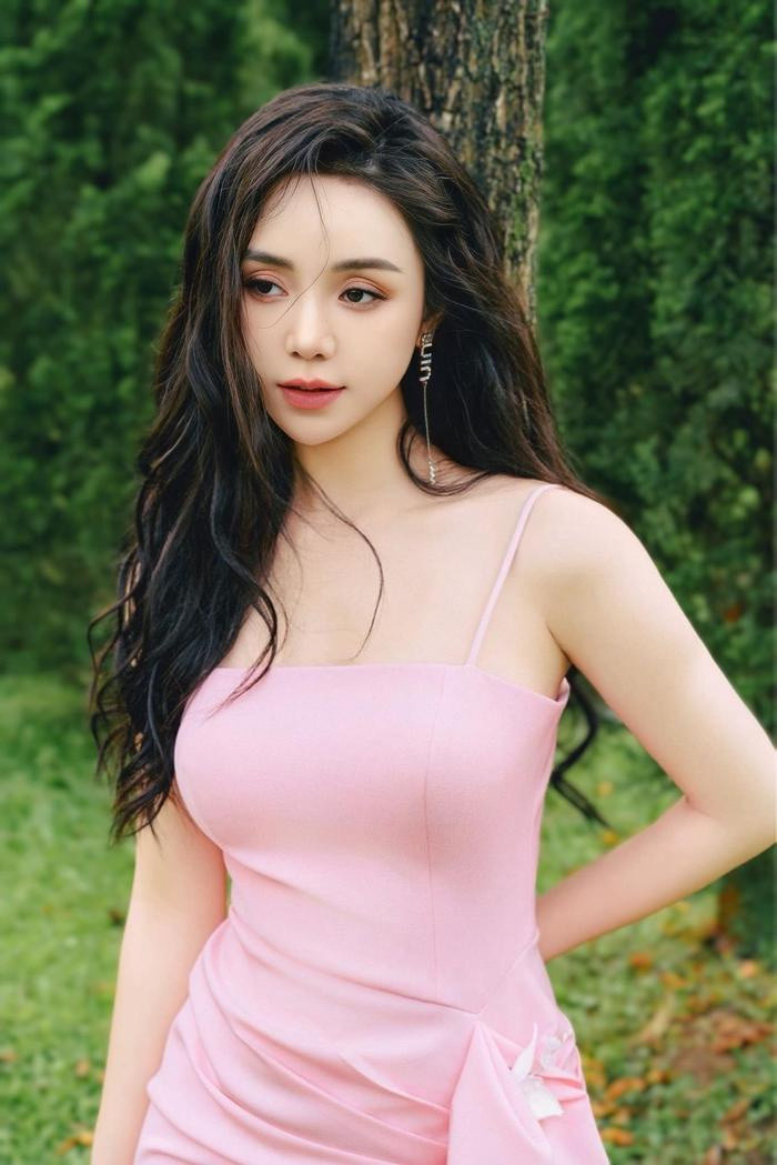 Bất ngờ nhan sắc Quỳnh Kool thuở mới vào nghề Ảnh 6