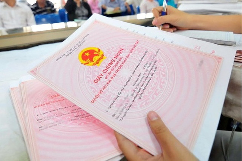 Đề xuất mẫu Giấy chứng nhận quyền sử dụng đất, quyền sở hữu tài sản gắn liền với đất mới