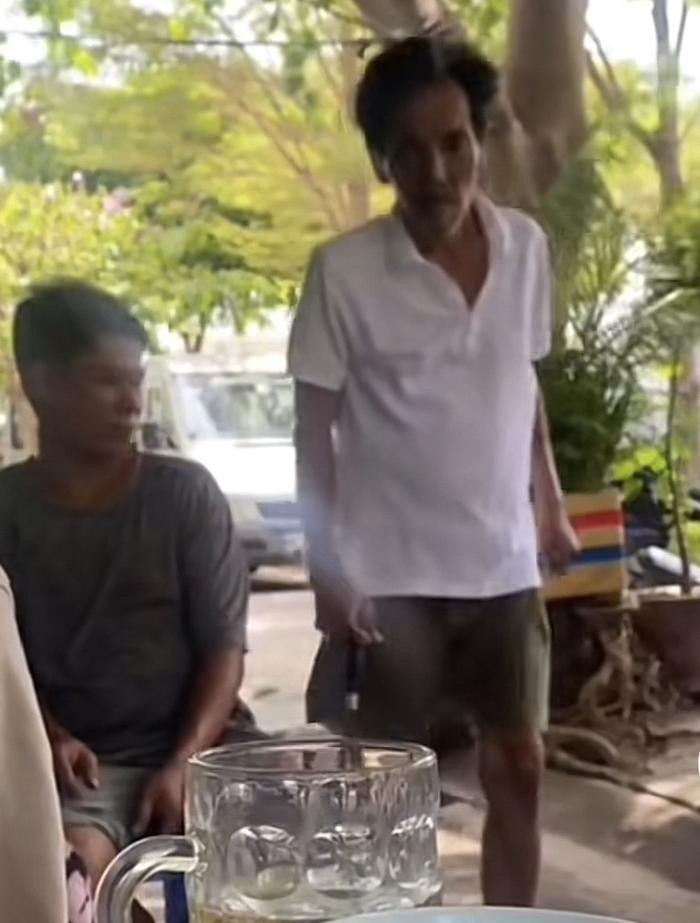 Thương Tín sống nhà trọ, mua cơm hộp ăn qua ngày ở quê nhà Phan Rang Ảnh 2