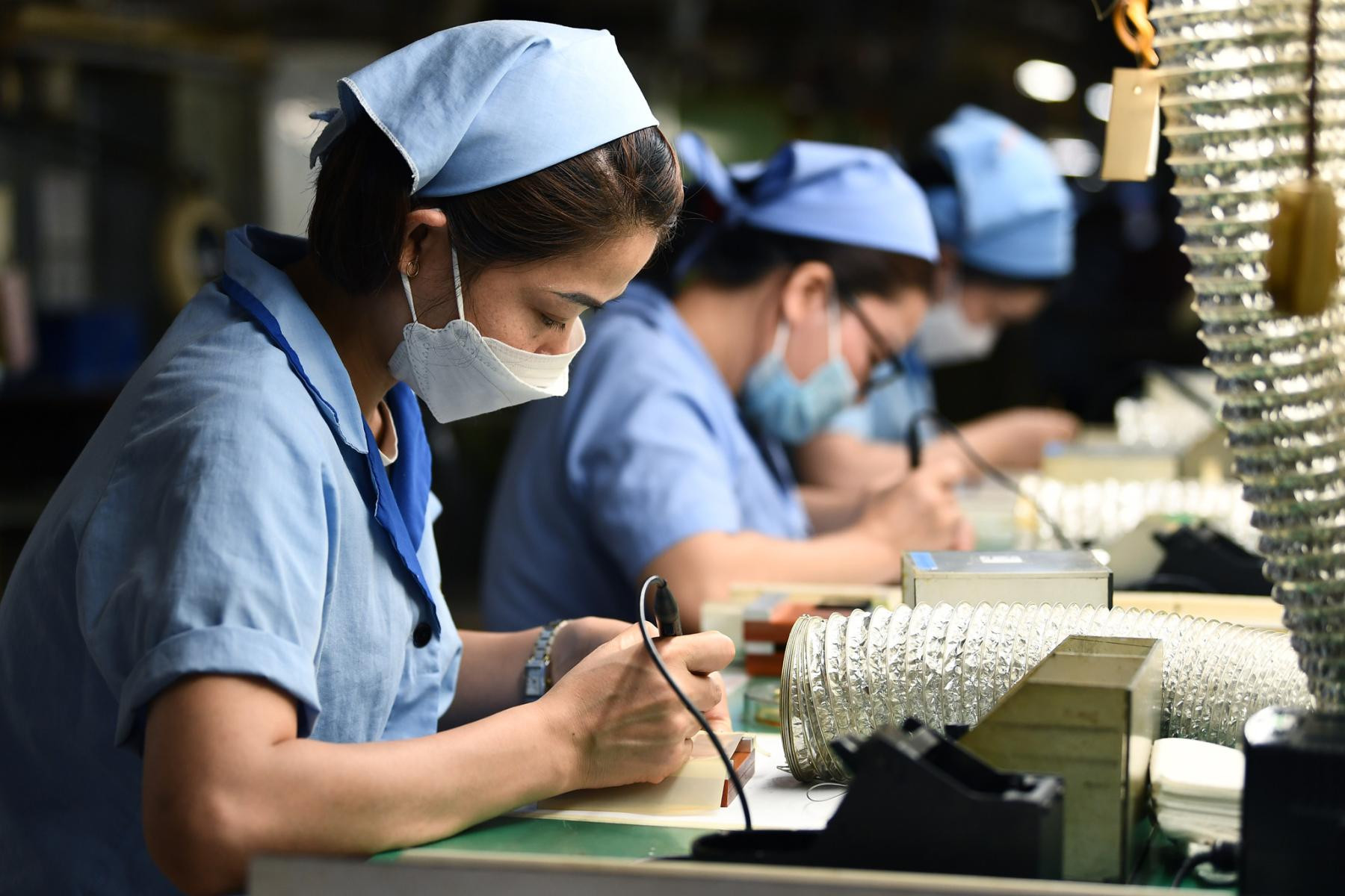 Đề xuất tăng lương tối thiểu vùng từ 01/7