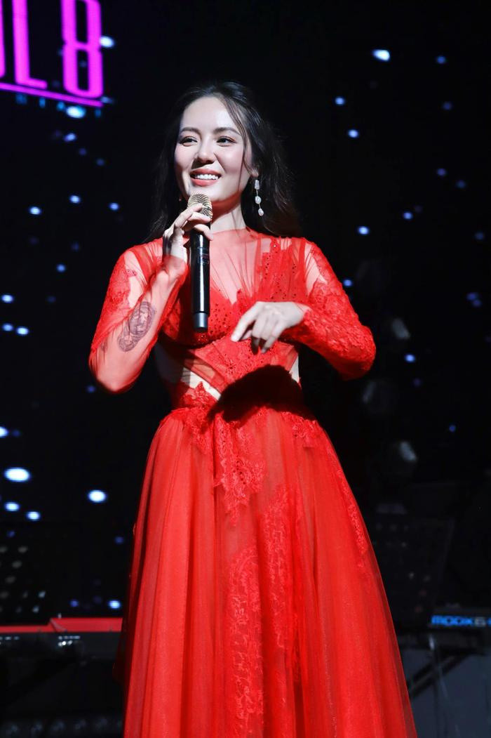 Phương Linh đăng đàn xin lỗi Văn Mai Hương vì hát ca khúc độc quyền nhưng không xin phép Ảnh 5