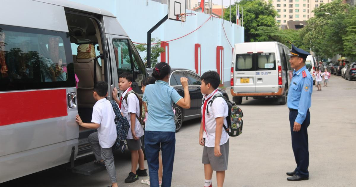 Đề xuất trang bị còi báo động khẩn cấp cho xe đưa đón học sinh