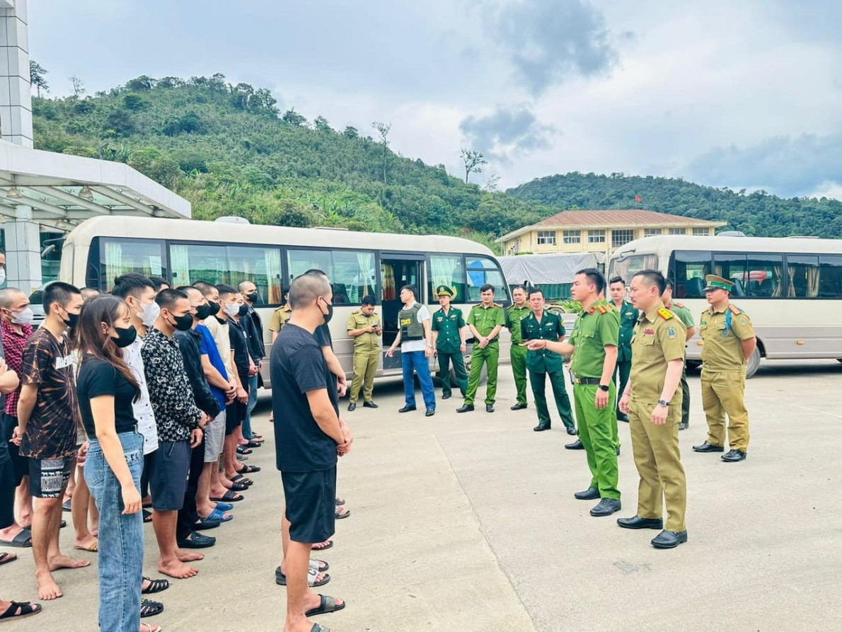 Hà Tĩnh: Bắt 4 đối tượng, giải cứu 36 nạn nhân bị lừa bán ra nước ngoài