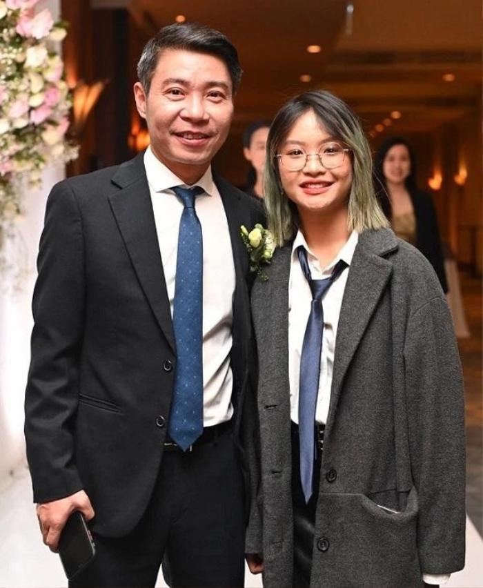 Con gái NSND Công Lý: 'Việc nhiều vợ không thể hiện bố tôi có tính lăng nhăng' Ảnh 1