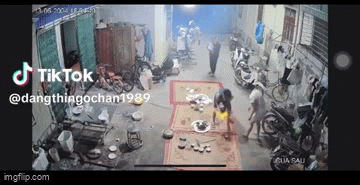 Xót xa bé gái bất ngờ bốc cháy vì người nhà nướng mực bằng cồn Ảnh 1