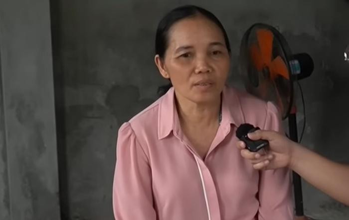 Người đàn ông mù ở Nghệ An chạy xe máy vù vù, làm mọi việc thành thạo Ảnh 2