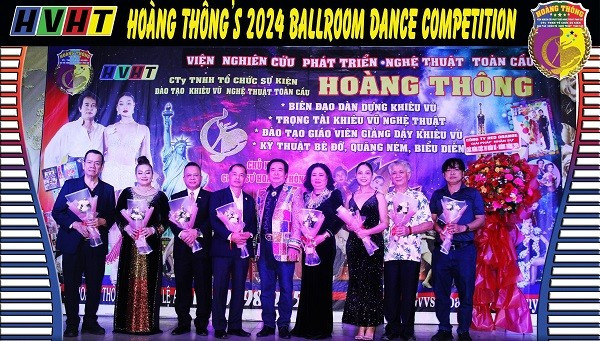 vu-su-hoang-thong-tang-hoa-1719296339.jpg