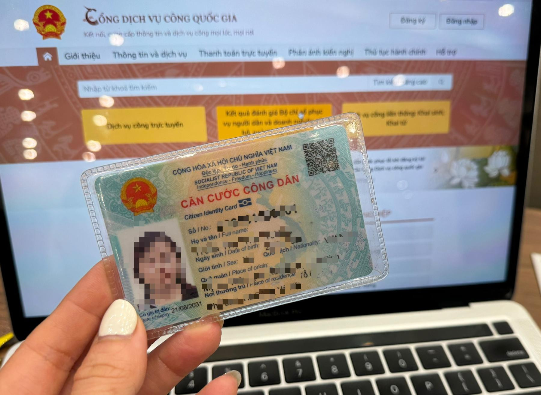 Quy trình cấp thẻ Căn cước tại cơ quan quản lý và Cổng dịch vụ công, VNeID