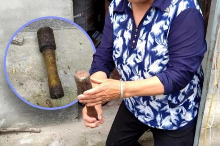 Cụ bà 90 tuổi dùng lựu đạn làm chày giã tiêu suốt 20 năm mà không hề hay biết Ảnh 1