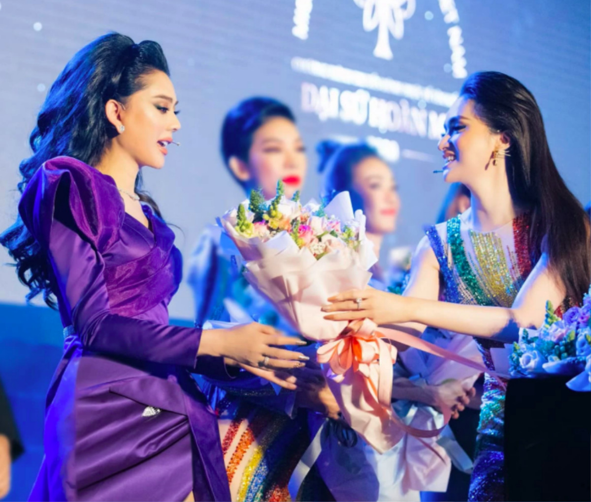 Lâm Khánh Chi: 'Cách cư xử của Hương Giang quá dở, bị vô lễ và bị hỗn' Ảnh 2