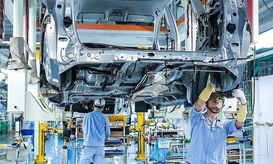 Bộ Tài chính đề xuất không giảm 50% phí trước bạ ô tô
