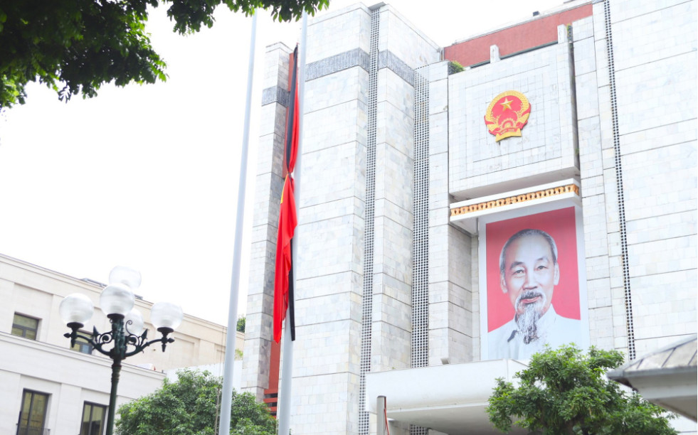 Hà Nội tạm dừng các hoạt động vui chơi, giải trí trong 2 ngày Quốc tang