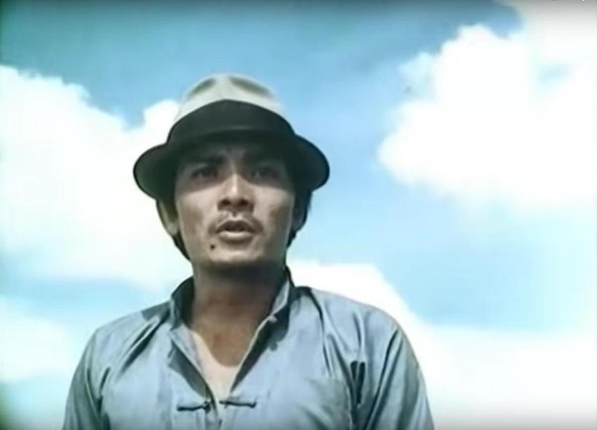 Thương Tín sức khoẻ yếu, đi lại phải có người dìu và hàng xóm hỗ trợ Ảnh 3