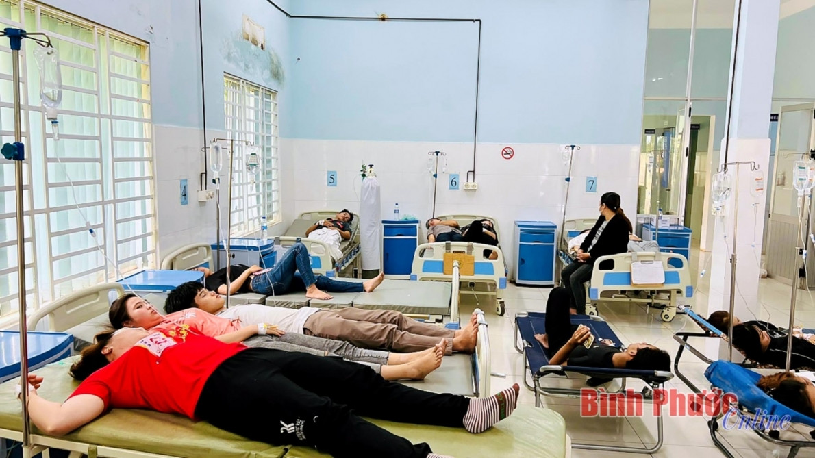 Bộ Y tế: Tổ chức điều tra xác định rõ nguyên nhân vụ nghi ngộ độc thực phẩm tại Bình Phước