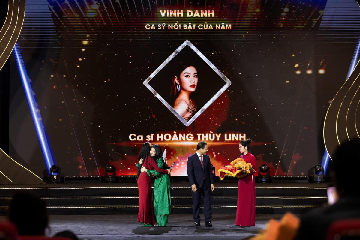 Hoàng Thùy Linh giờ ra sao? Ảnh 3