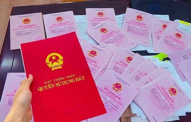 Các trường hợp phải cấp đổi Giấy chứng nhận quyền sử dụng đất, quyền sở hữu tài sản gắn liền với đất từ hôm nay