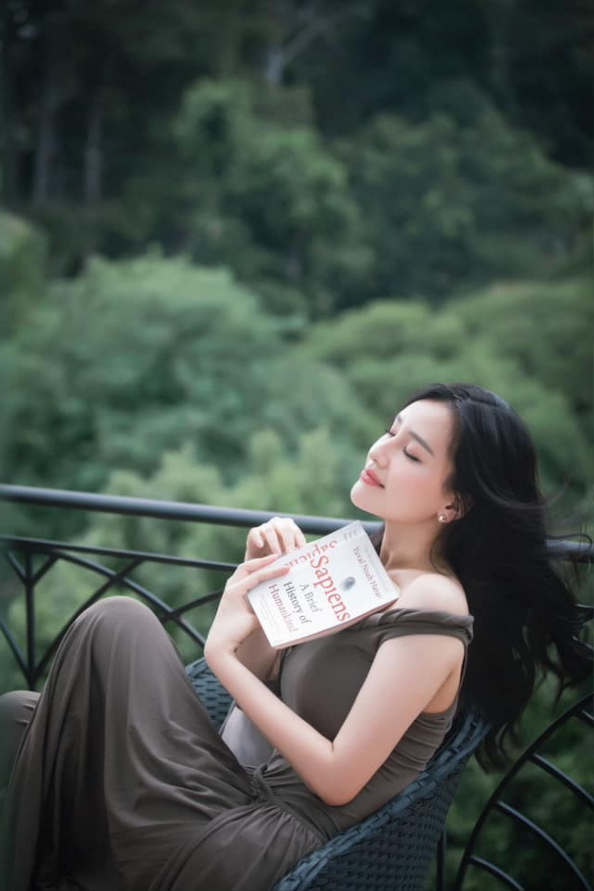 Động thái lạ của Mai Phương Thúy giữa thông tin sắp kết hôn Ảnh 2