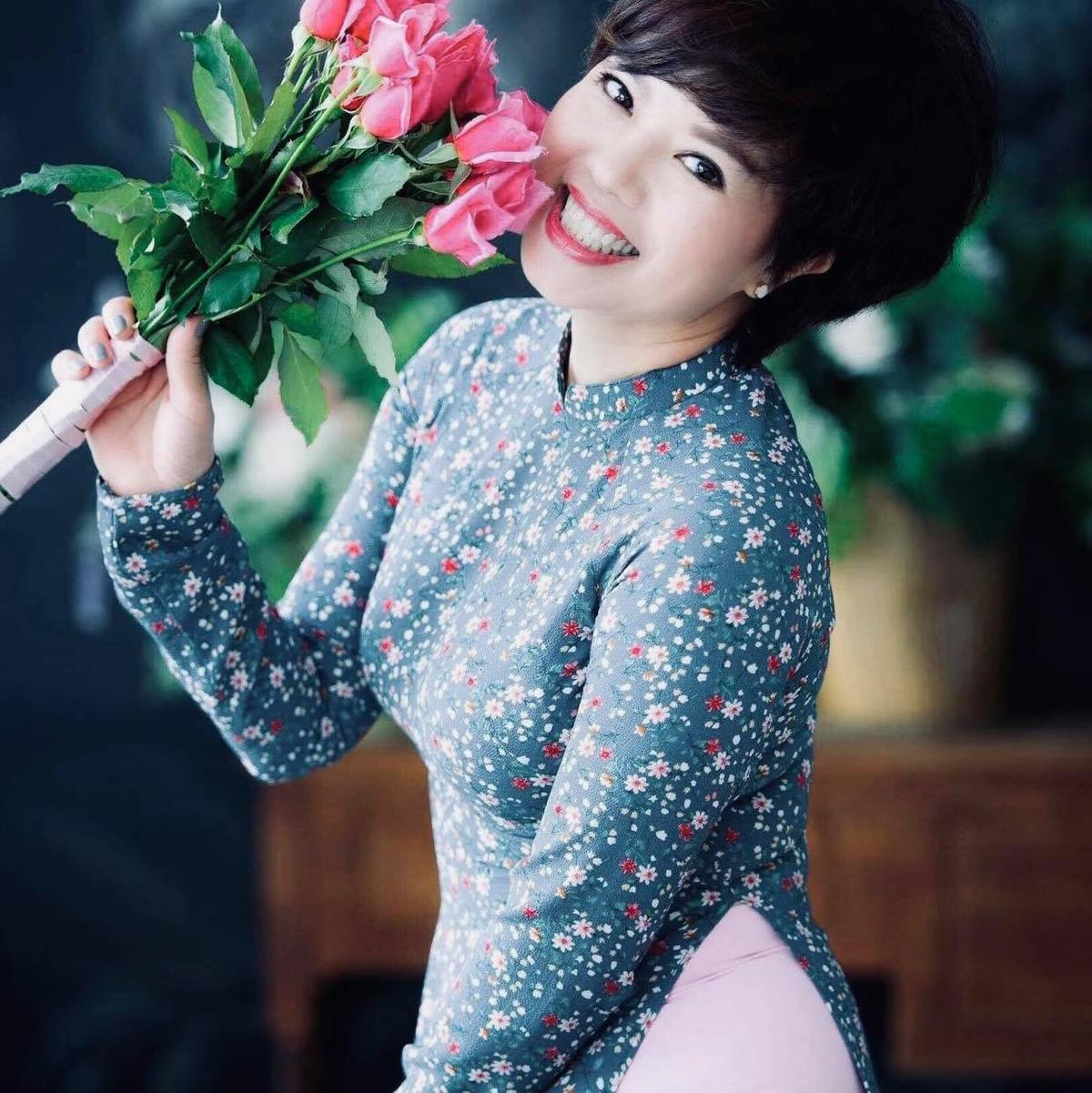 NSND Ngọc Huyền - vợ cũ NSƯT Chí Trung sau 6 năm ly hôn giờ thay đổi ra sao? Ảnh 3