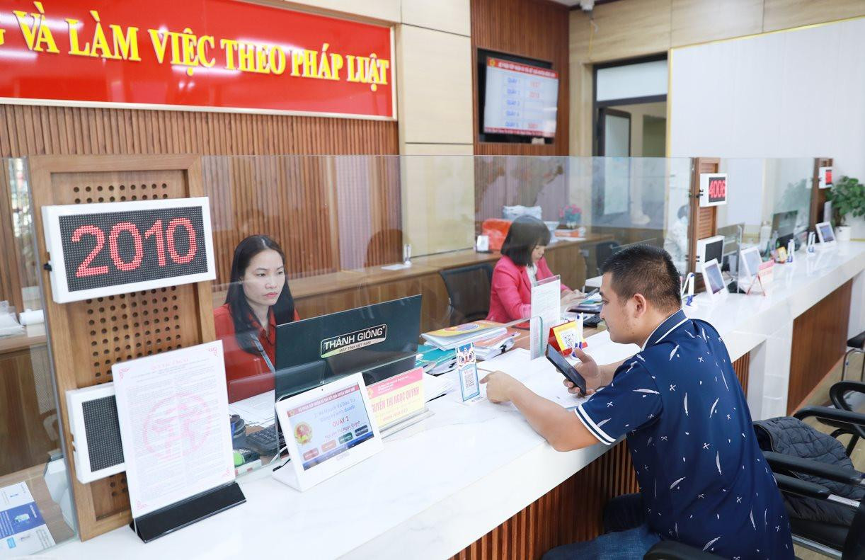Thí điểm trung tâm phục vụ hành chính công Hà Nội