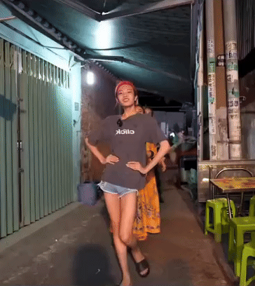 Tường San gây sốt với hình ảnh thời chưa chuyển giới Ảnh 1