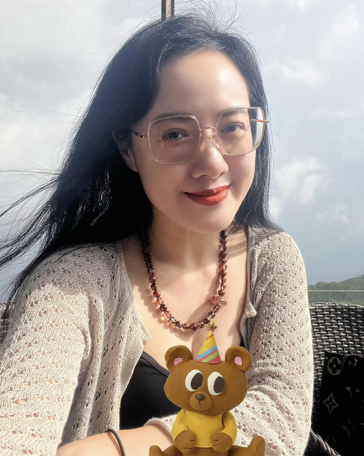 Ngỡ ngàng nhan sắc hiện tại của nữ biên tập viên xinh đẹp sau 3 năm ngừng dẫn Thời sự 19h Ảnh 2