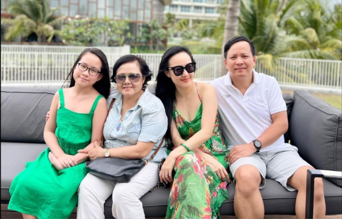 Ngỡ ngàng nhan sắc hiện tại của nữ biên tập viên xinh đẹp sau 3 năm ngừng dẫn Thời sự 19h Ảnh 5