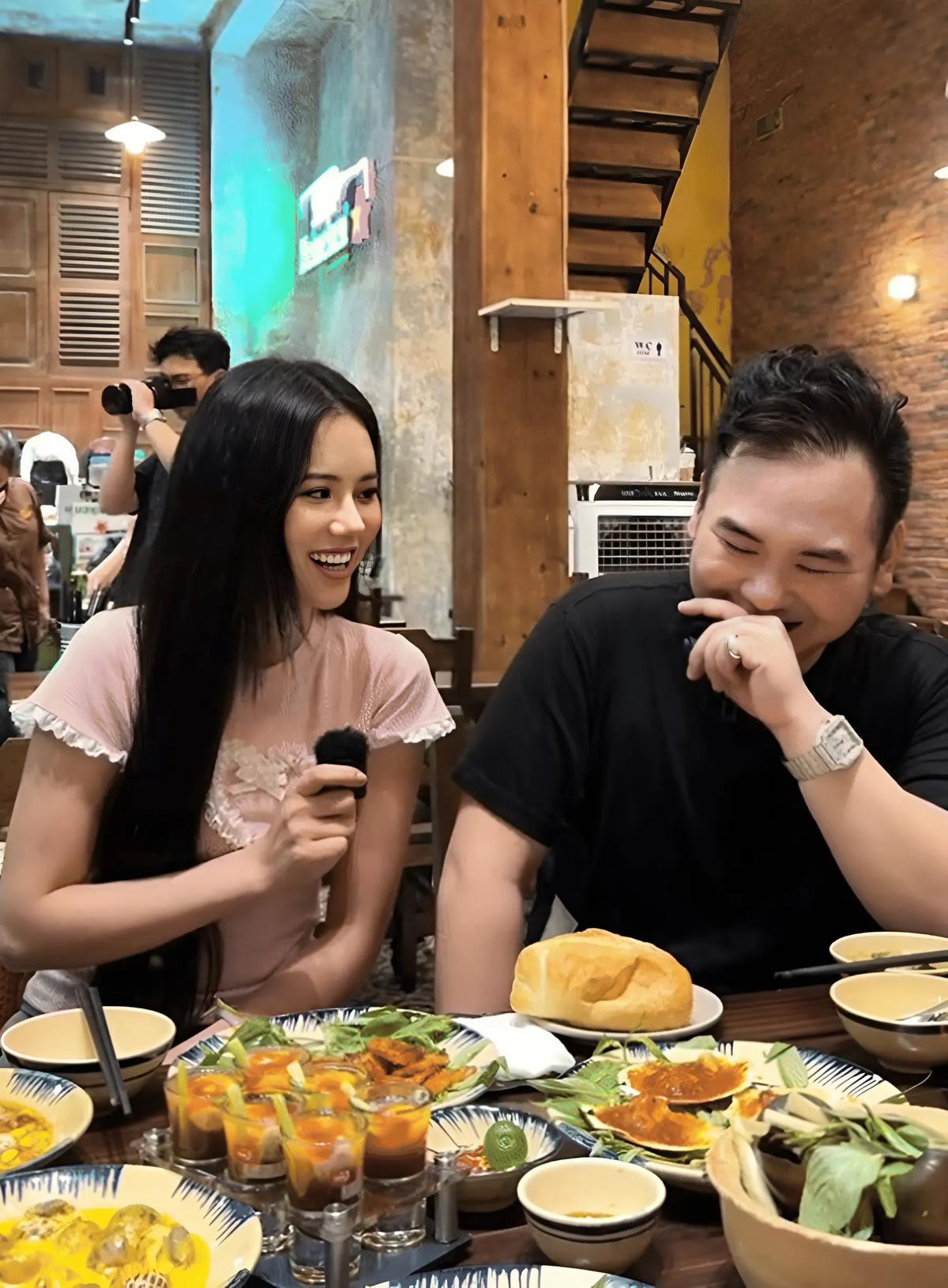 Bạn gái mới của Xemesis xinh như hoa hậu Ảnh 1
