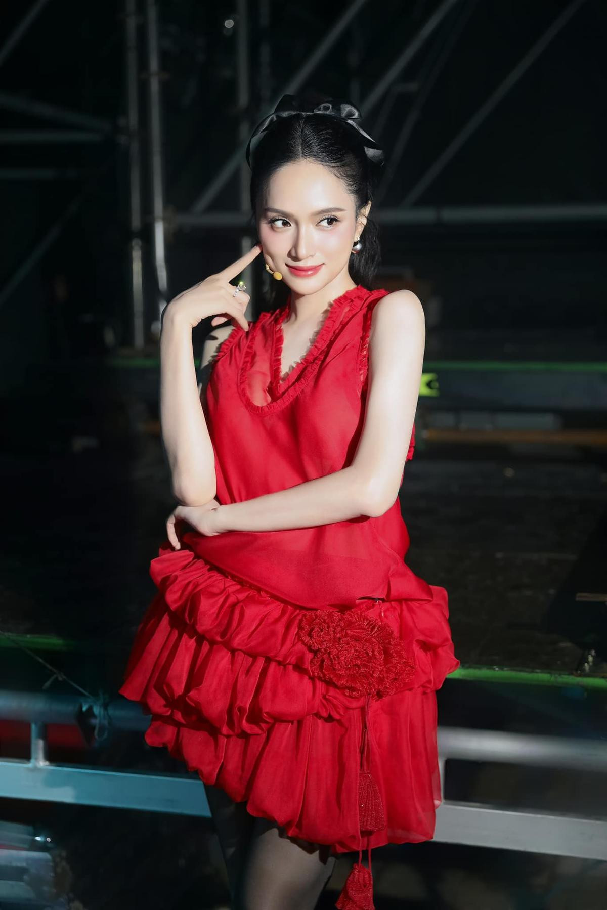 Có thể là hình ảnh về 1 người