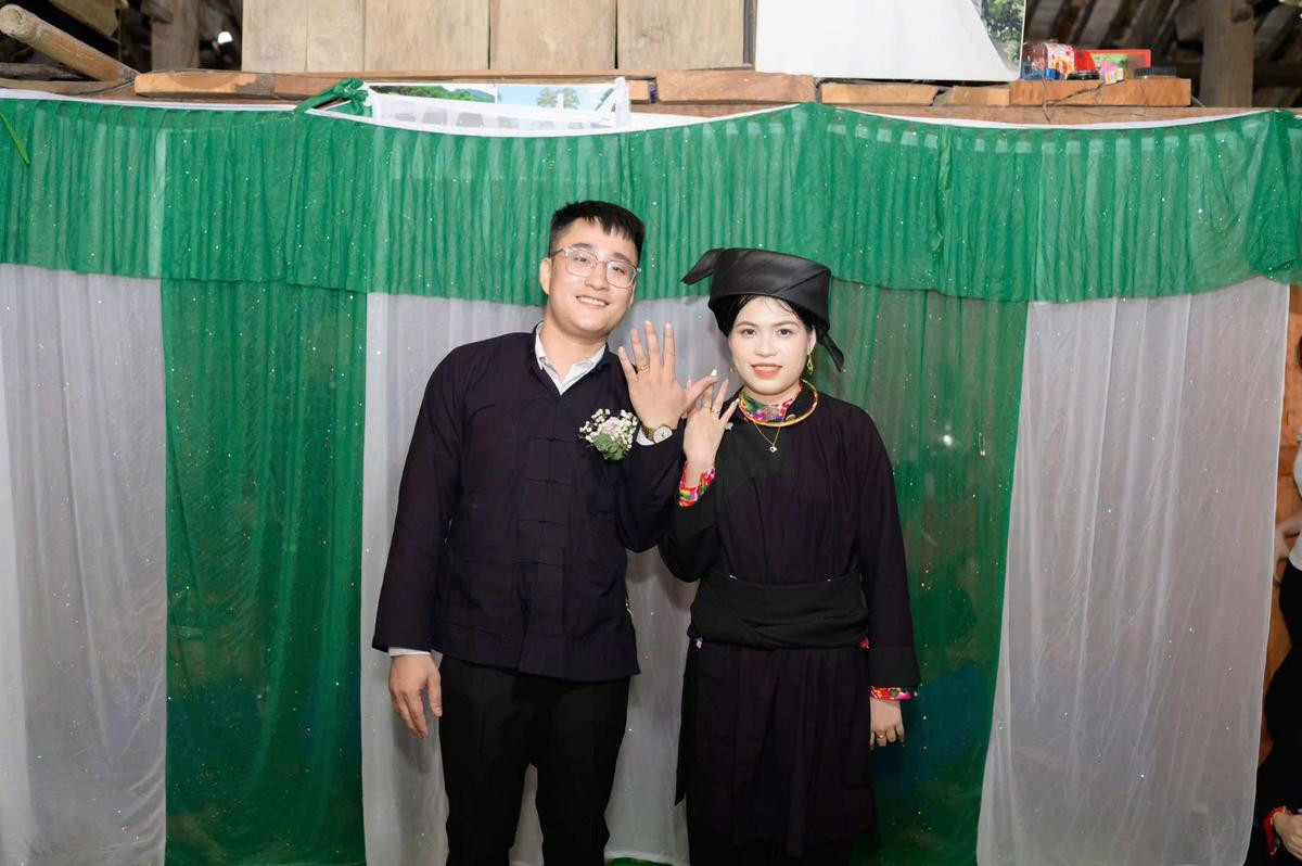 Chú rể Lạng Sơn rước dâu gặp sạt lở đất, cả đoàn không thể về nhà trai kịp giờ Ảnh 1