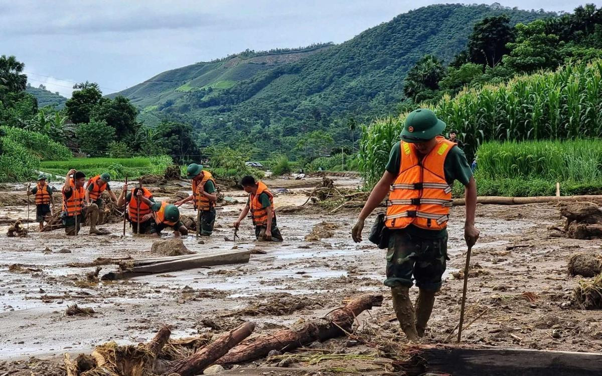 Sao kê - 'cơn bão' phơi bày sự giả dối, phông bạt mượn danh cứu trợ đồng bào Ảnh 5