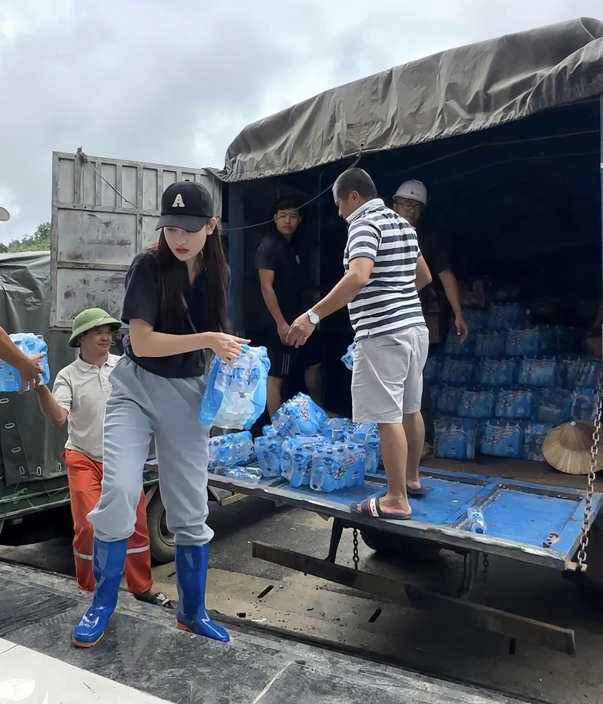 Diễn viên Thùy Anh hiện ra sao sau 1 tháng bị đòi 20 tỷ, gặp sự cố trên phim trường? Ảnh 3